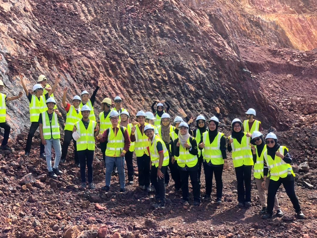 Students Industrial Visit to Rahman Hydraulic Tin, Terengganu Silica, Sungai Temau Mining and Selinsing Gold Mine.